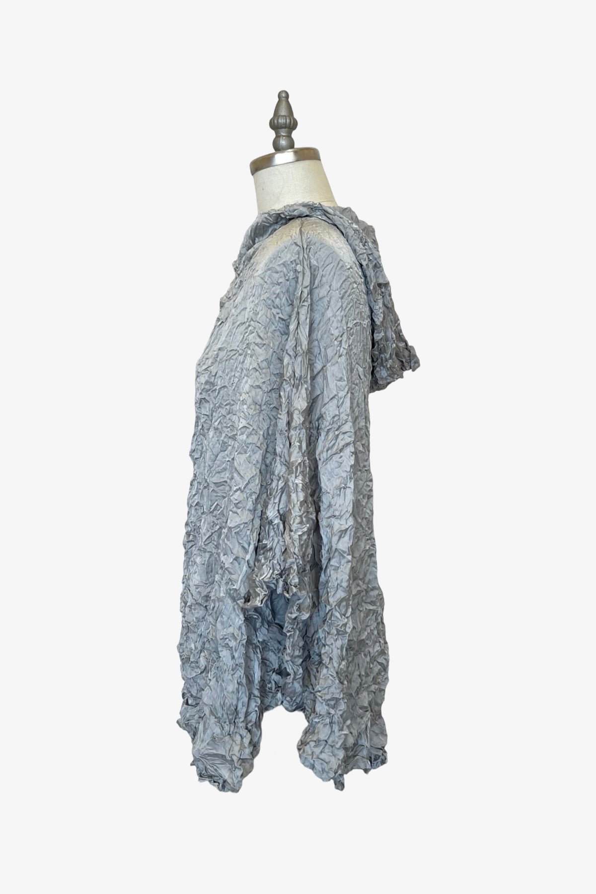 Moth Pebble Poncho | Dove Grey