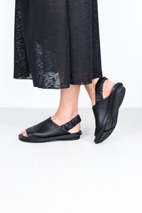 Trippen Nudge Sandal | Black