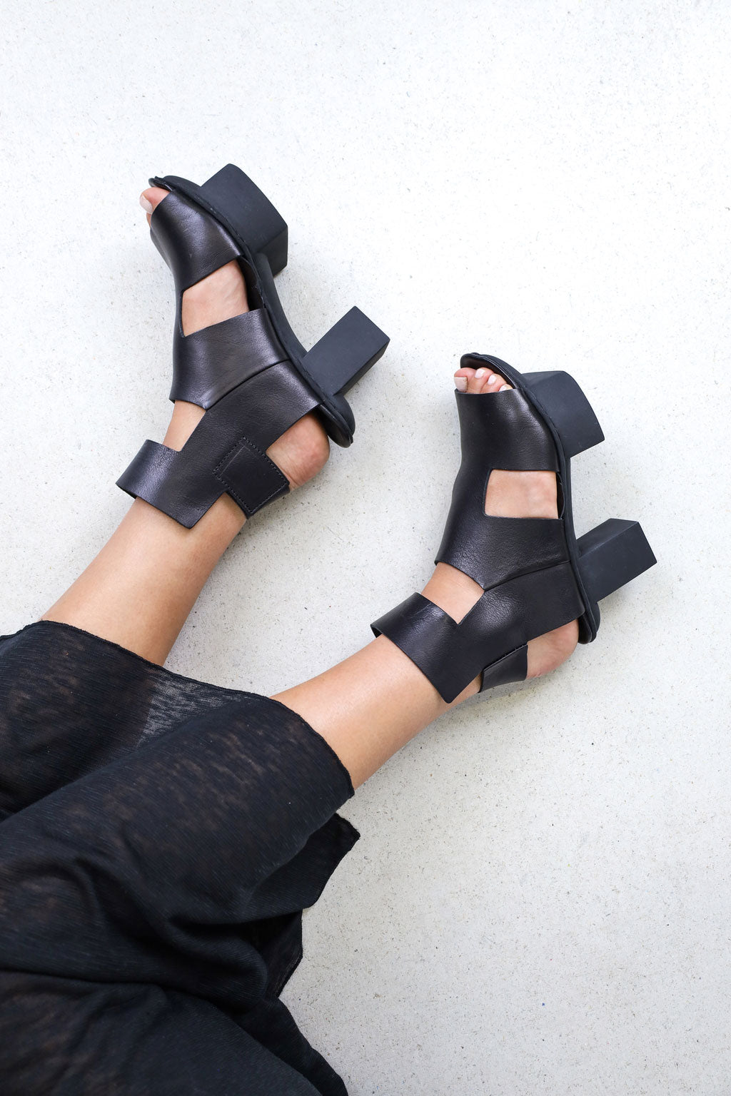 Trippen Schema Sandal | Black