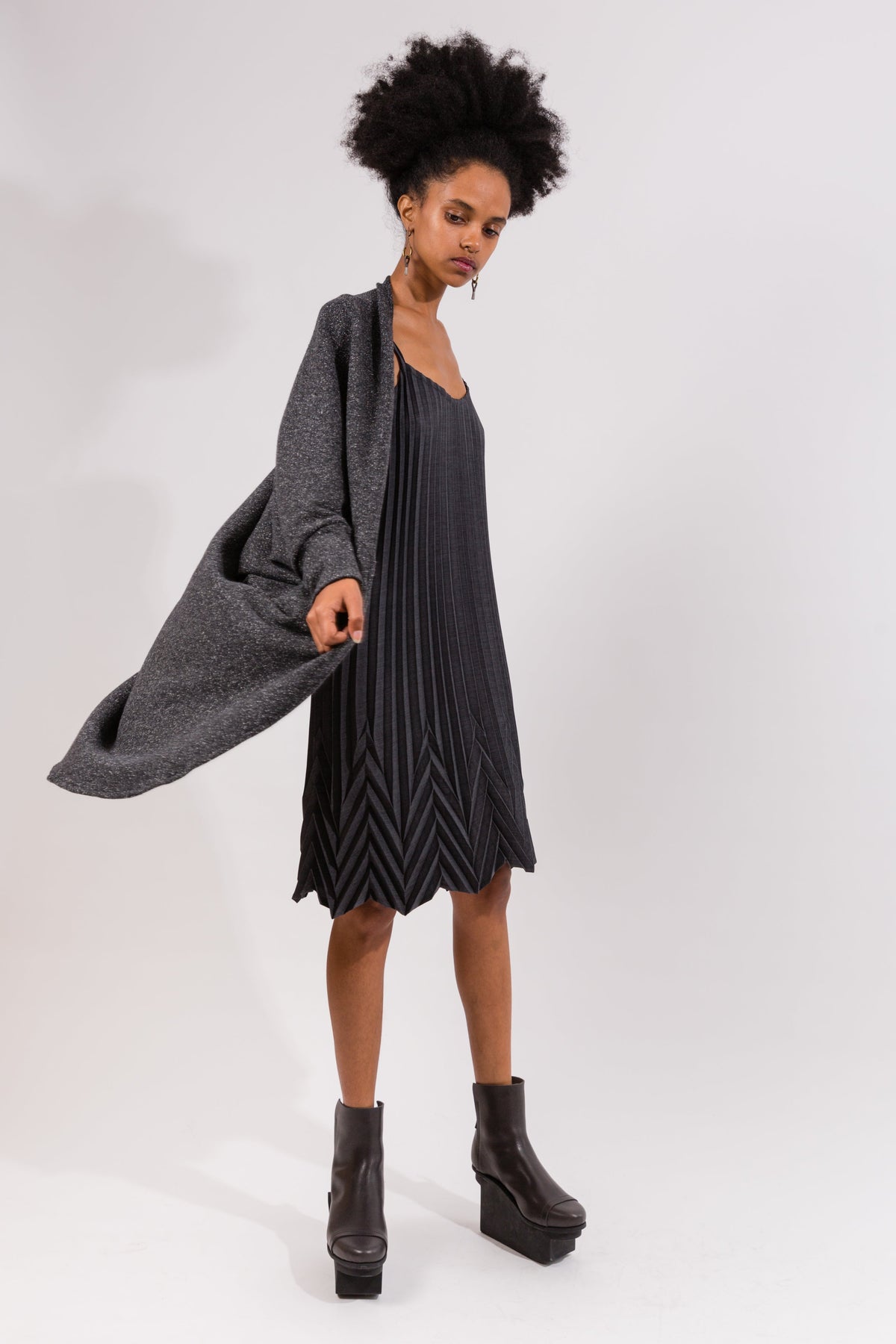 Sunburst Chevron Dress | Charcoal