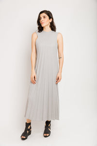 gray sleeveless maxi dress