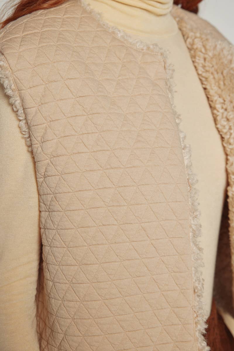 Reversible Faux Fur Short Vest | Oatmeal/Beige