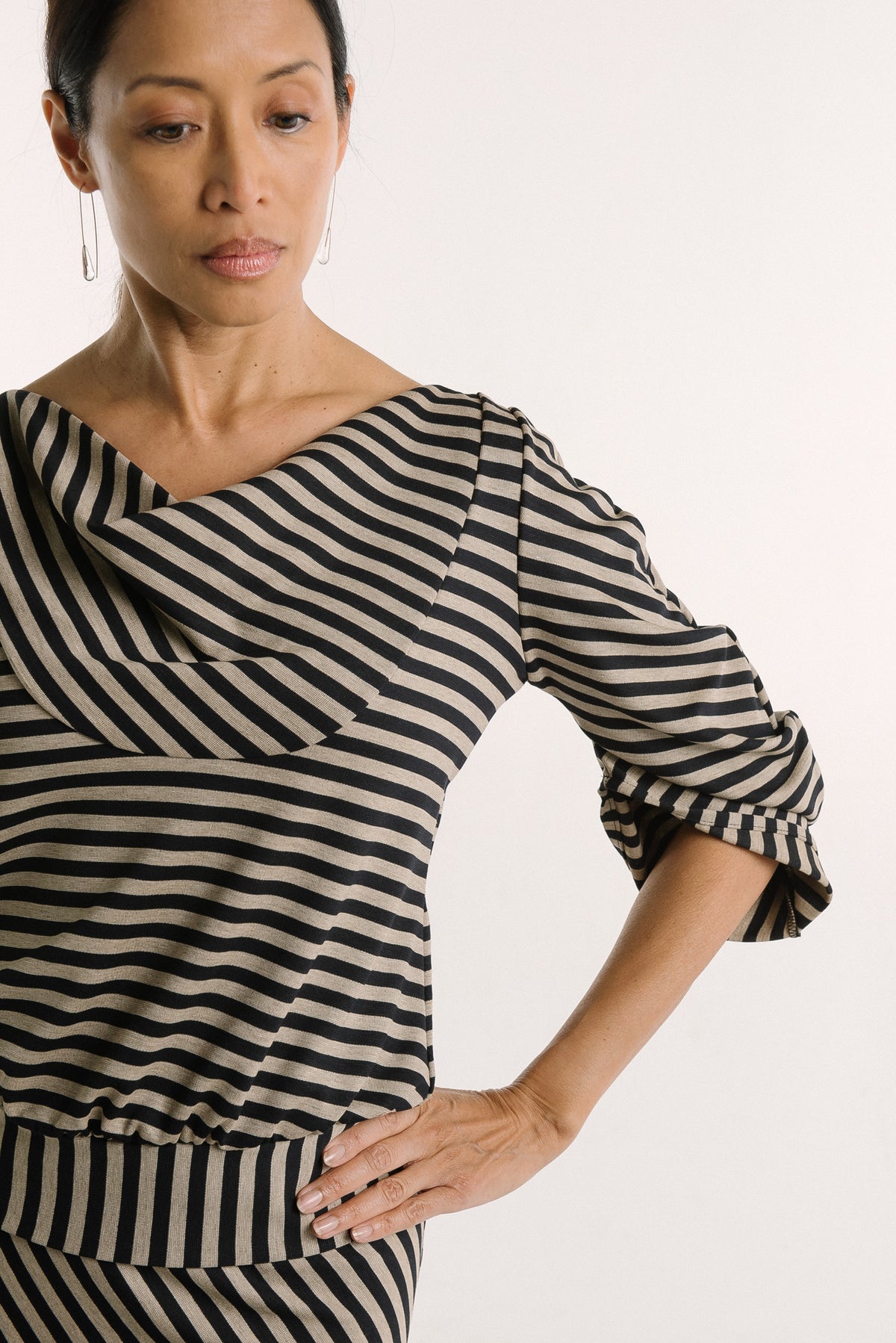 C-Sleeve Banded Top | Mocha Stripe