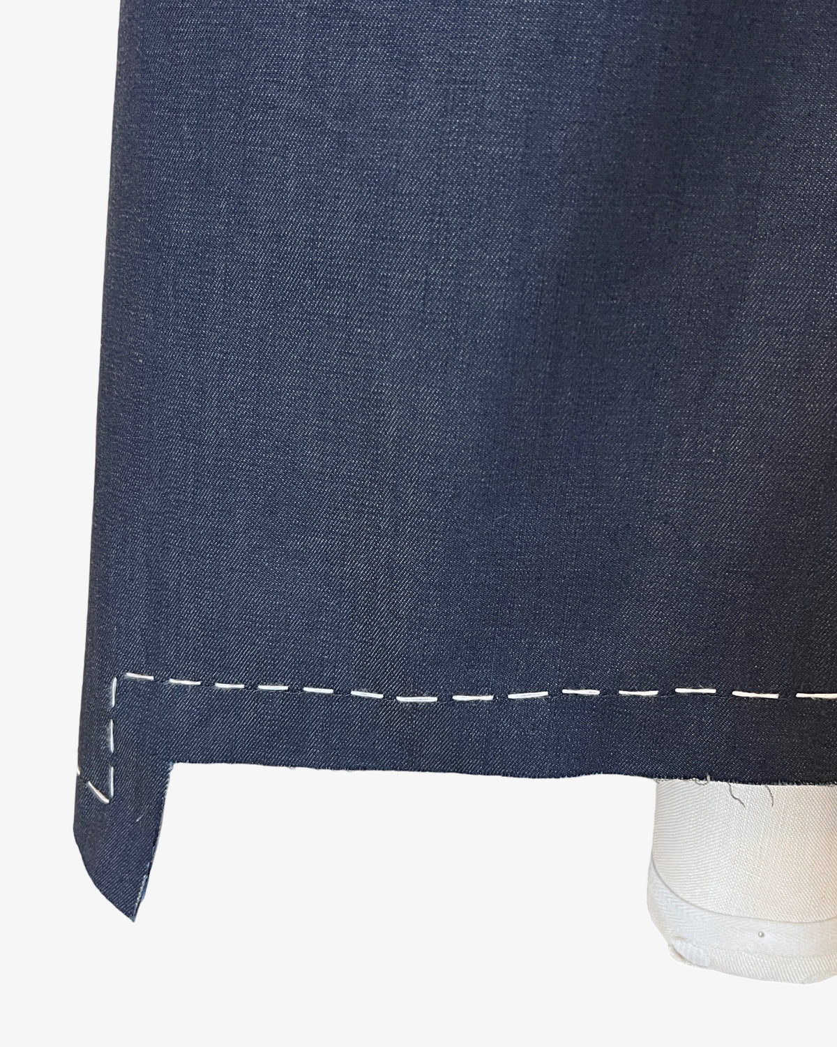 Step Stitch Crop Pants V2 | Dark Denim + White