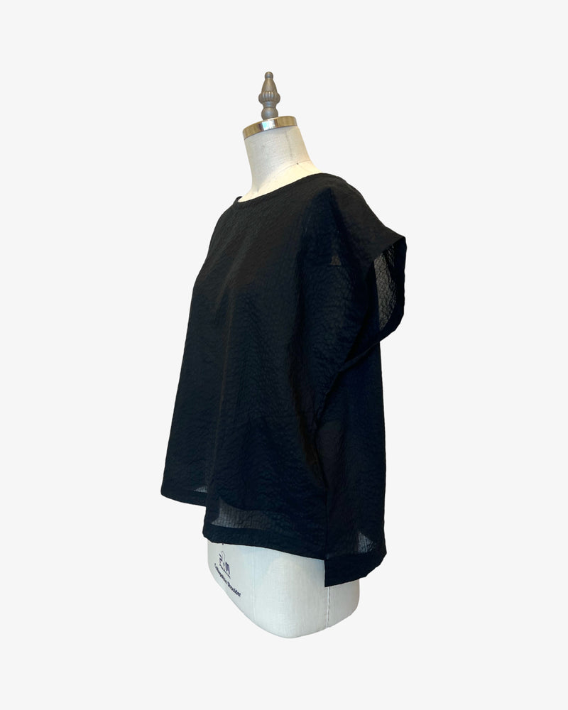 Box Top | Black Bubble Seersucker