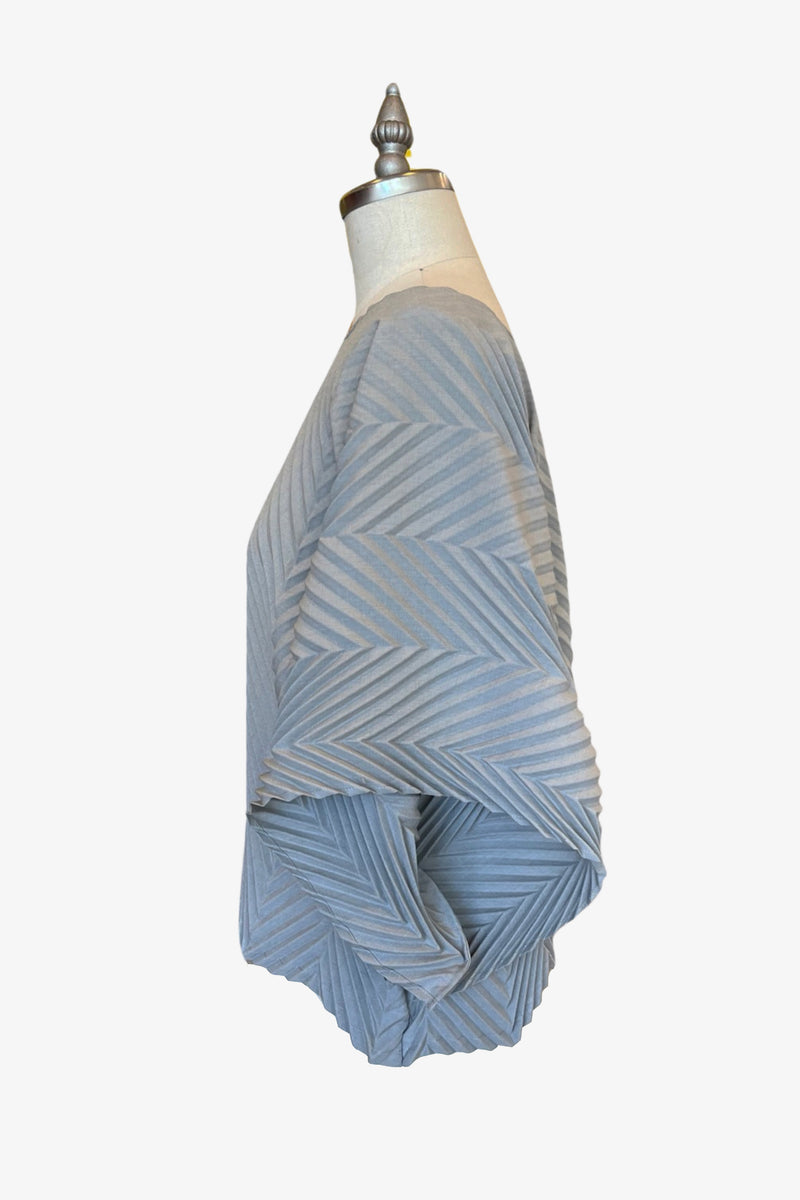 Chevron Pleated Lisbon Top | Grey