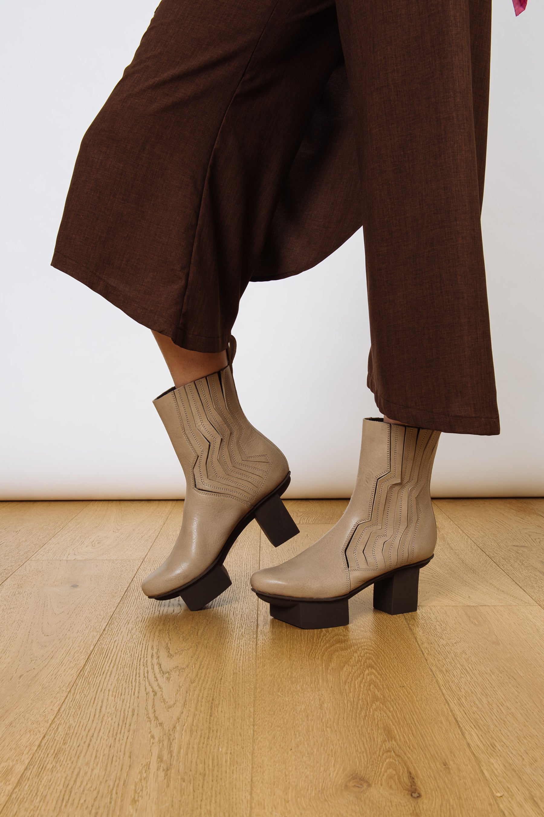 Trippen Dizzy Boot | Cloud – Carol Young | Undesigned