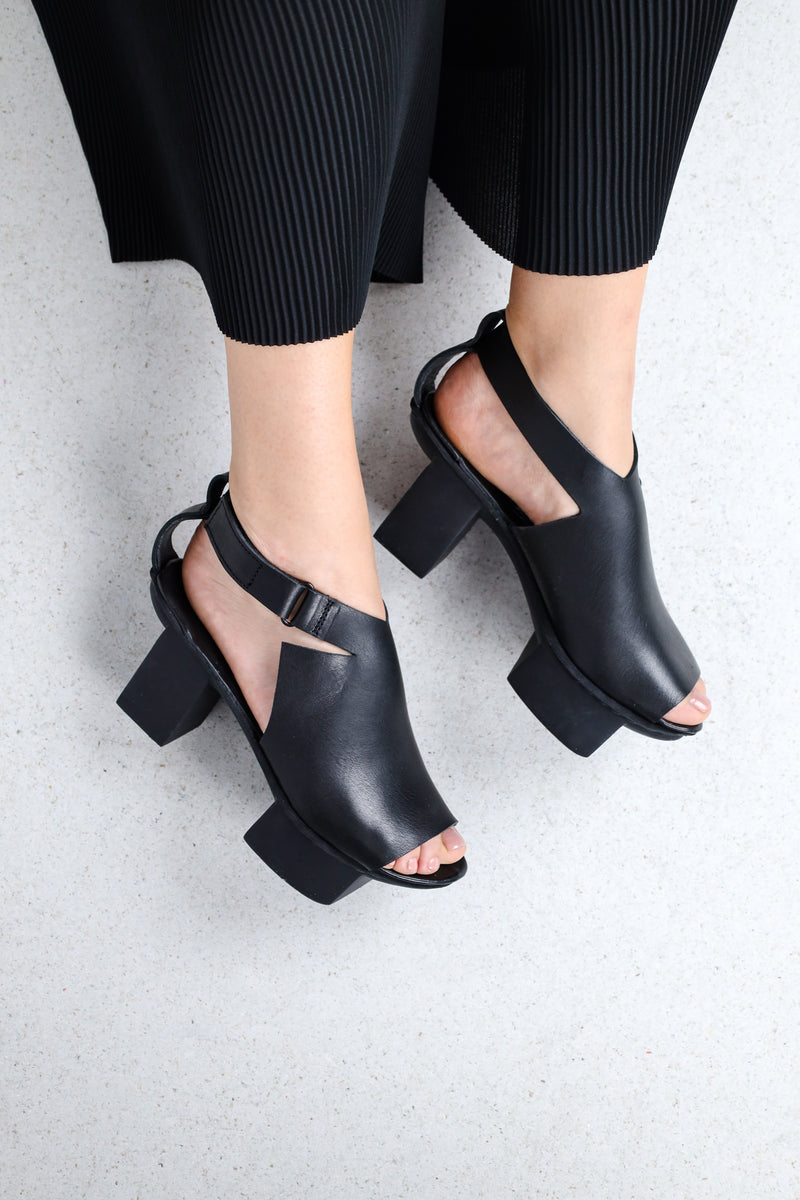 Trippen Fractal Sandal | Black