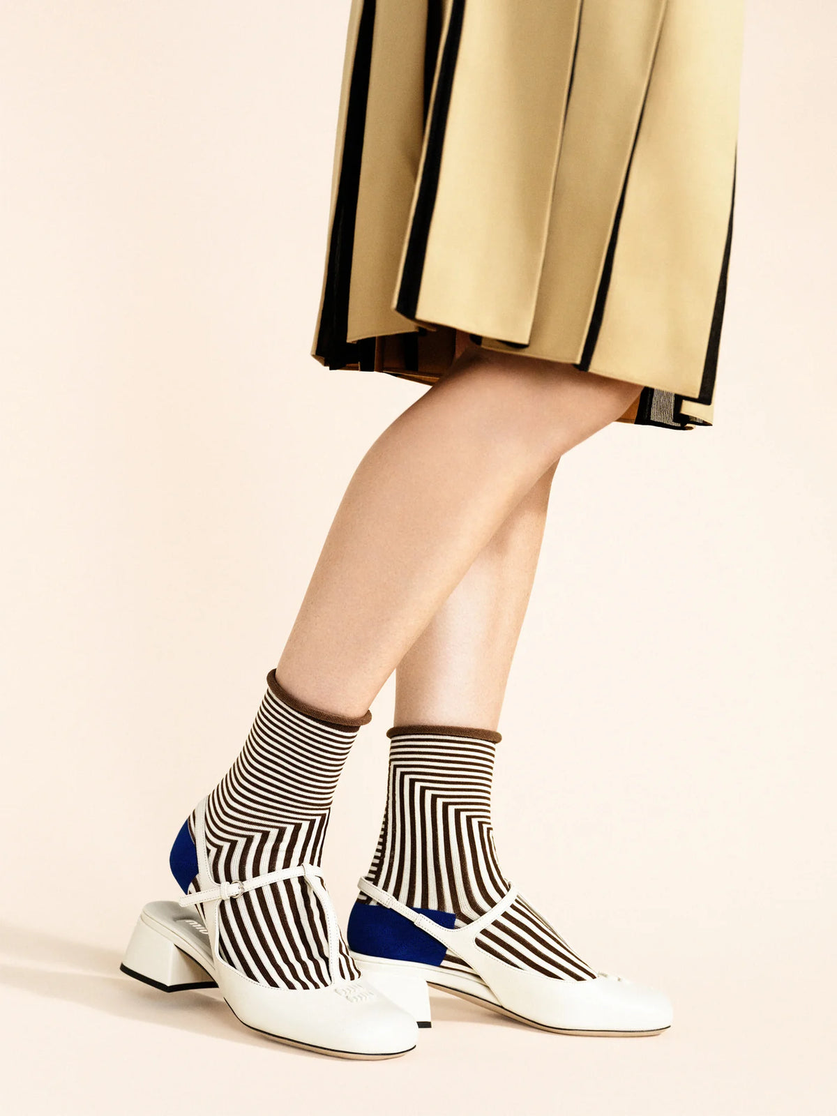 Corbusier Crew Socks | Brown