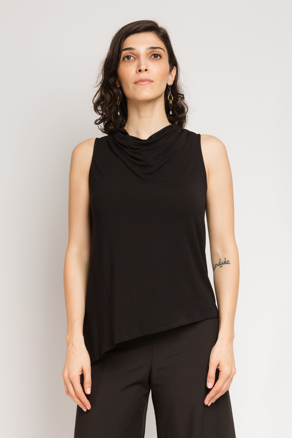 S/L Trapezoid Top | Black Bamboo